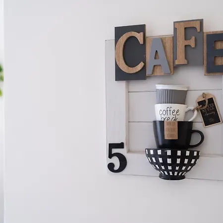 White Gioberti 아파트