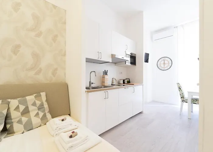 White Gioberti Apartment *
